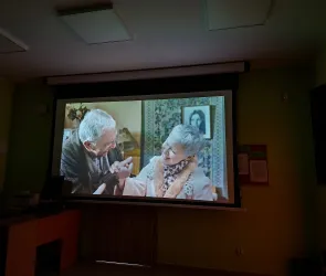 Projekcja filmu z audiodeskrypcją pt. „Chłopcy”