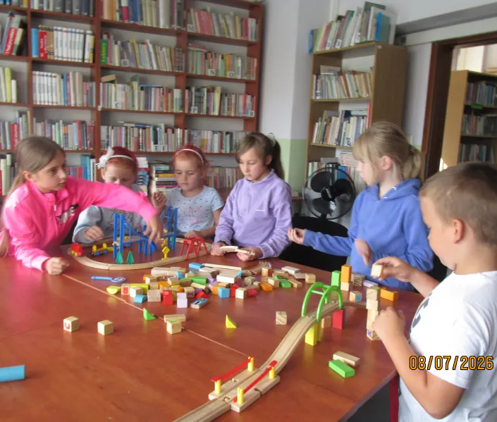 Wakacyjne zajęcia dla dzieci w Filii nr 1