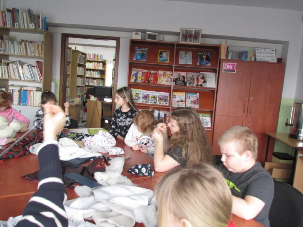 Warsztaty krawieckie dla dzieci w Fili nr 1