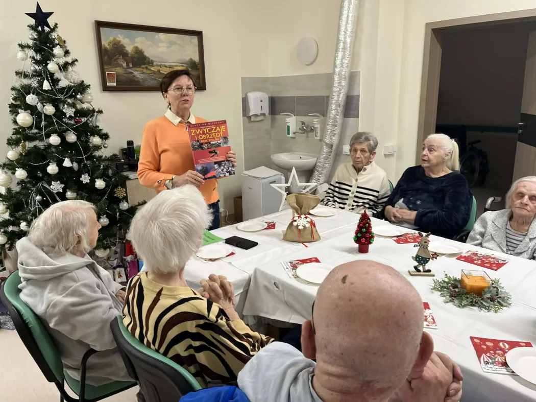 Prelekcja „ O kolędach, pastorałkach i wiljorzach” w Filii nr 2